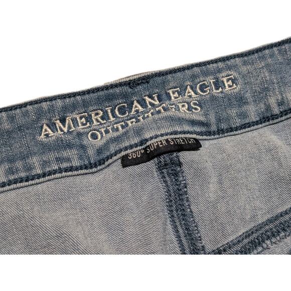 American Eagle Womens 12 HiRise Denim Shorts Blue Bleach Wash Distress Destroyed - Picture 3 of 4